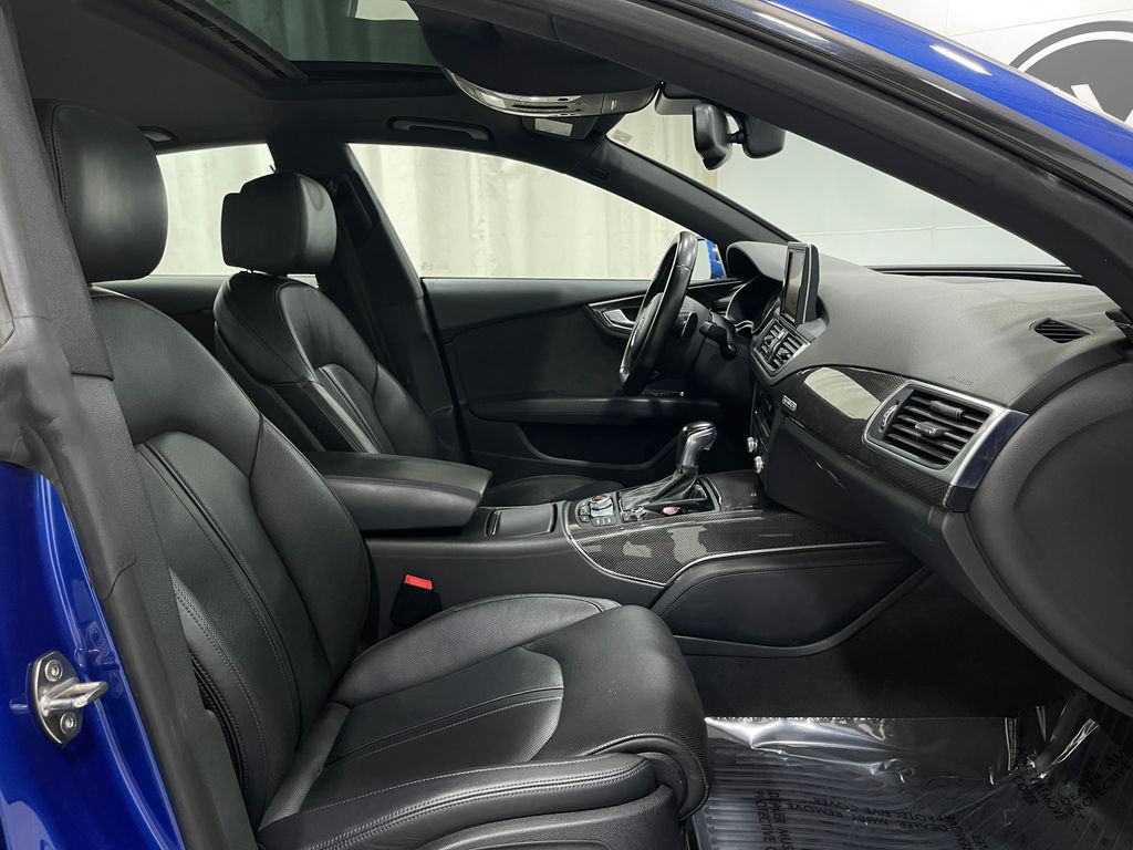 2017 Audi S7 Image 33