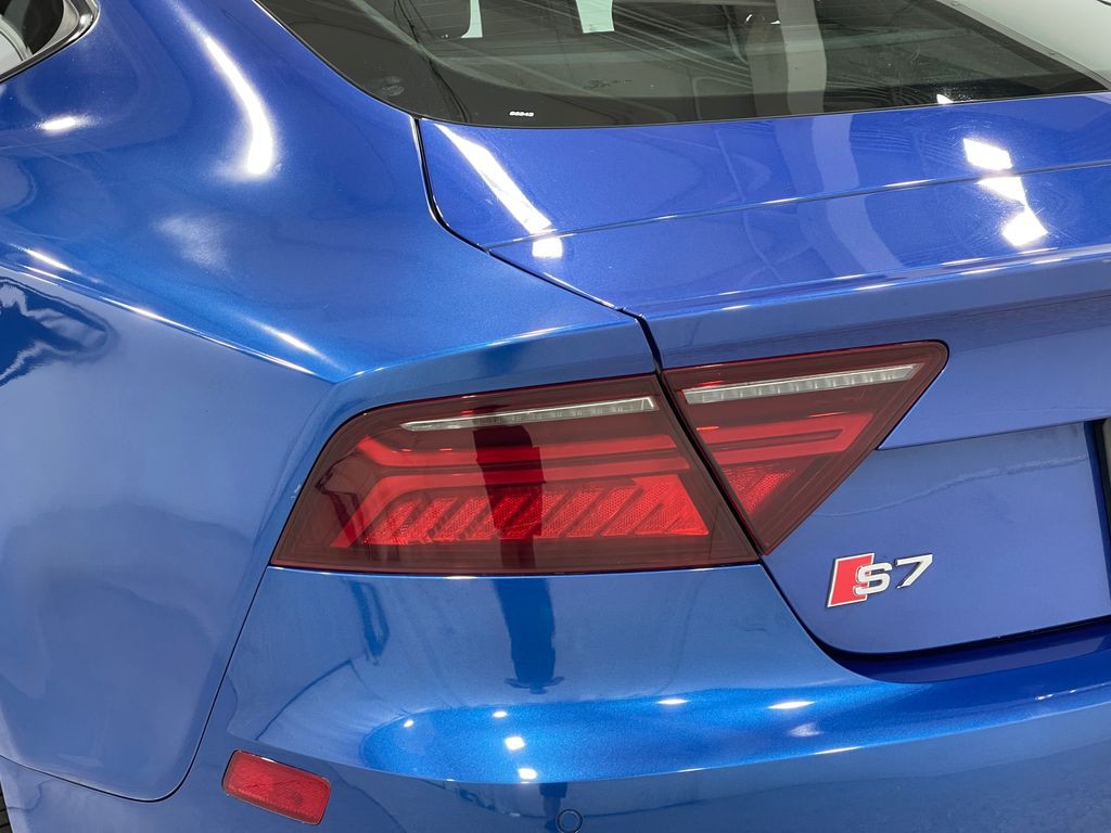 2017 Audi S7 Image 35