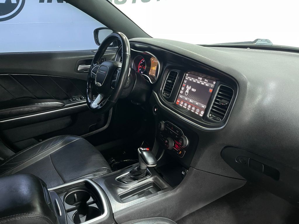 2018 Dodge Charger Image 18