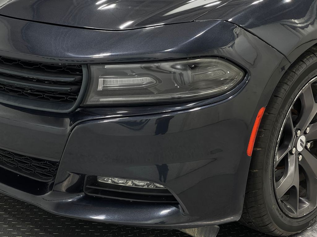 2018 Dodge Charger Image 31