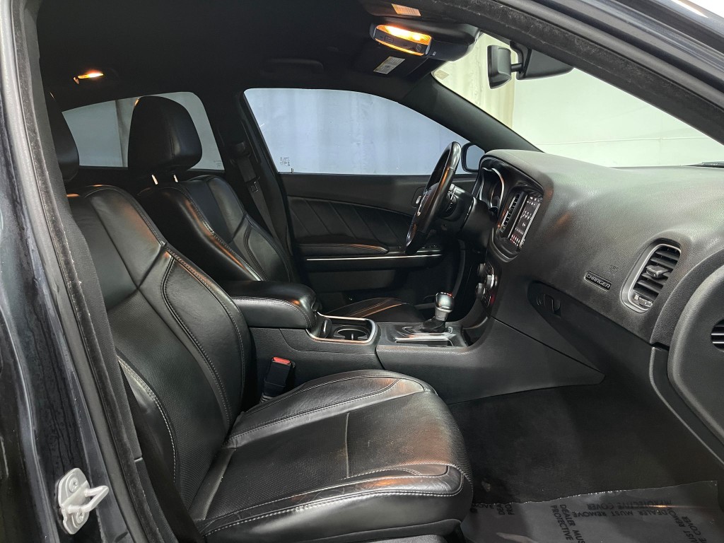 2018 Dodge Charger Image 31