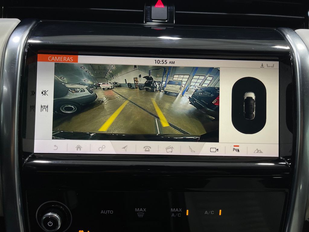 2020 Land Rover Discovery Sport Image 11