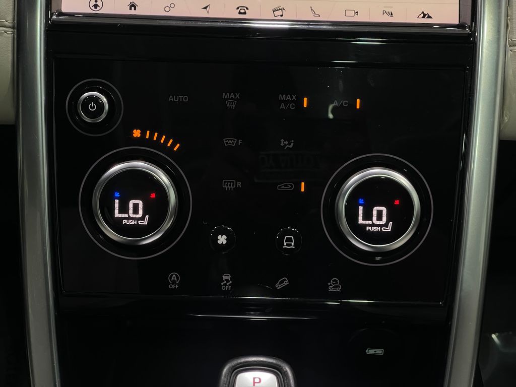 2020 Land Rover Discovery Sport Image 26