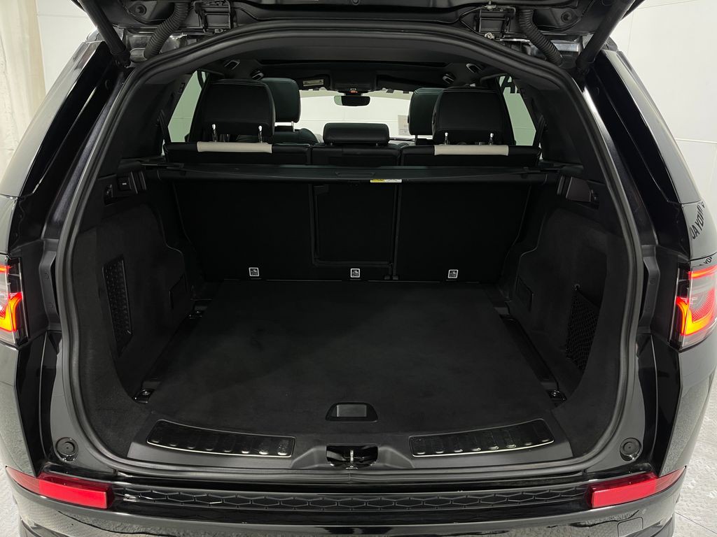 2020 Land Rover Discovery Sport Image 27