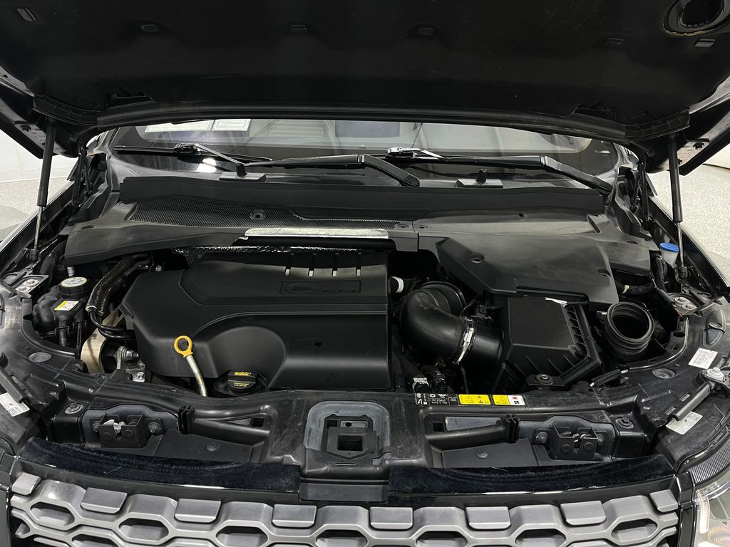 2020 Land Rover Discovery Sport Image 28