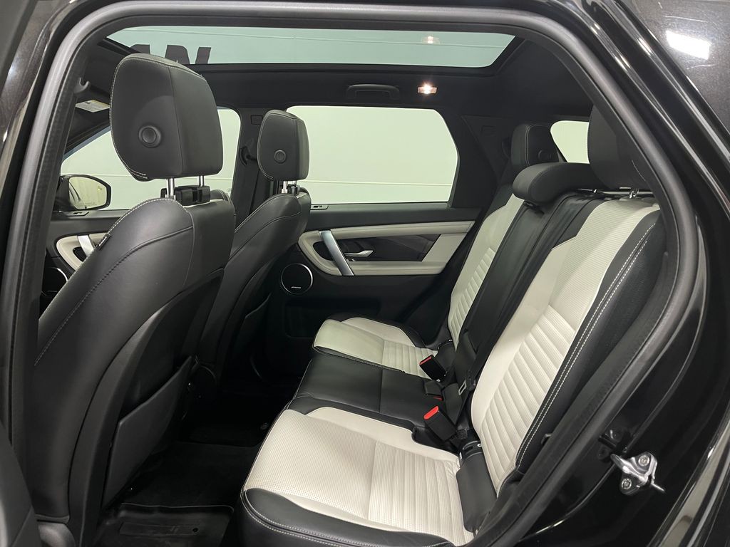 2020 Land Rover Discovery Sport Image 31