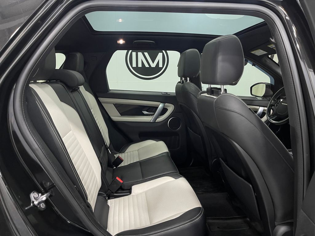 2020 Land Rover Discovery Sport Image 32