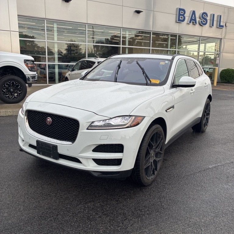 2017 Jaguar F-PACE Image 3