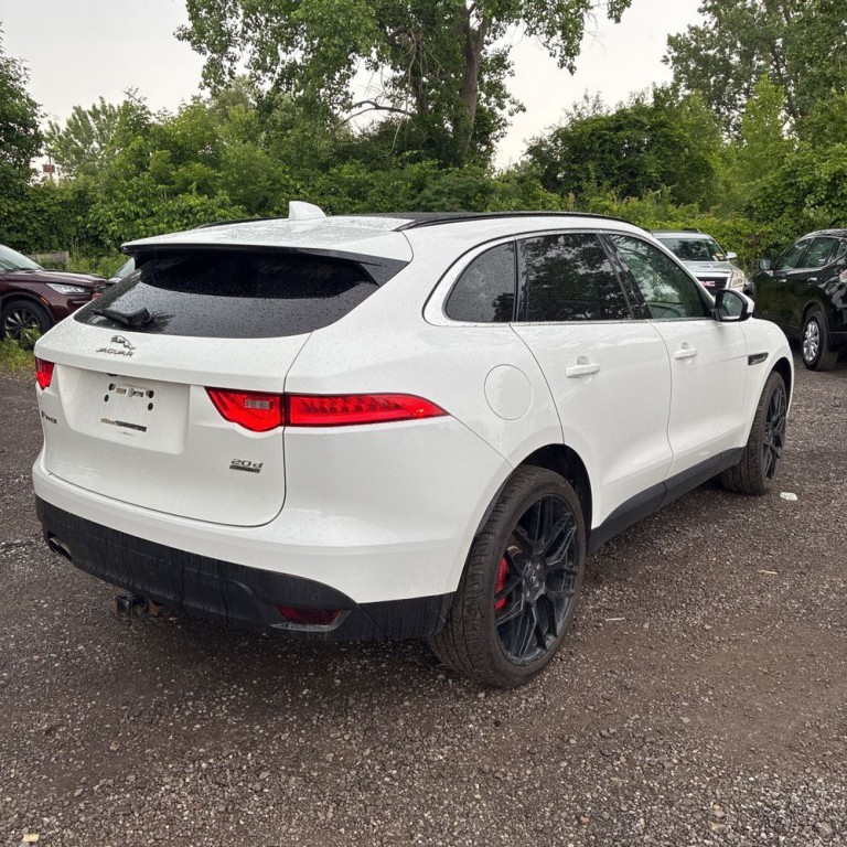 2017 Jaguar F-PACE Image 6
