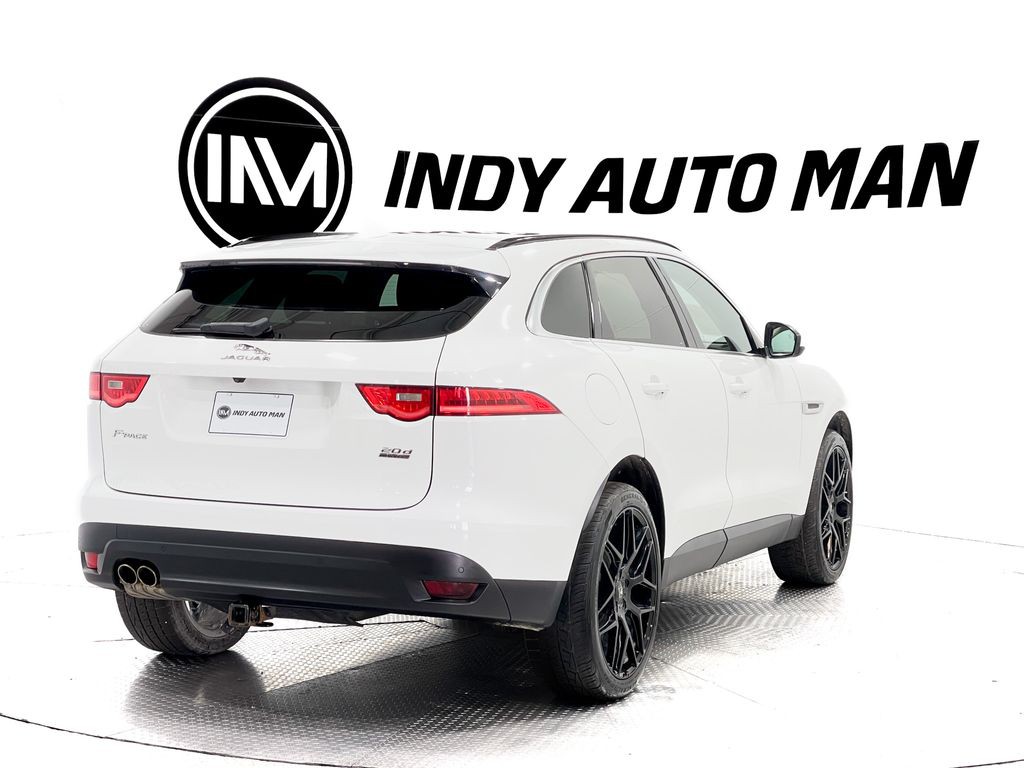 2017 Jaguar F-PACE Image 4