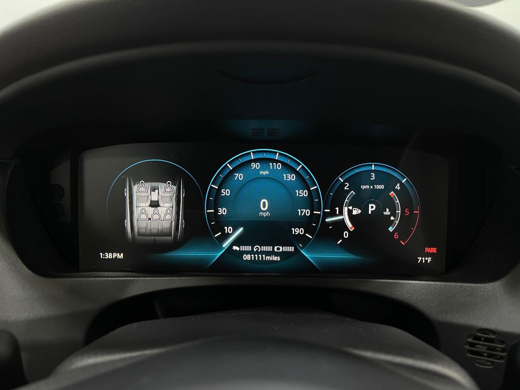 2017 Jaguar F-PACE Image 23