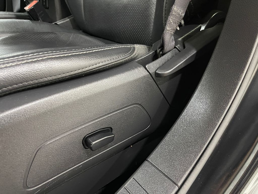 2017 Jeep Compass Image 16