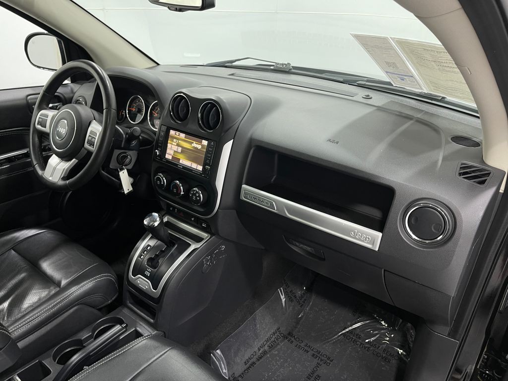 2017 Jeep Compass Image 19
