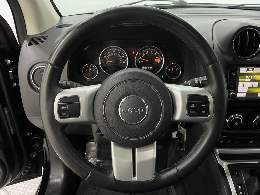 2017 Jeep Compass Image 21