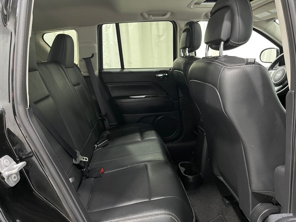 2017 Jeep Compass Image 30