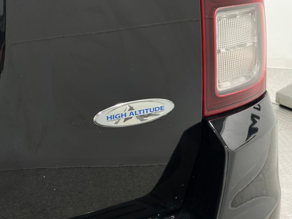 2017 Jeep Compass Image 39