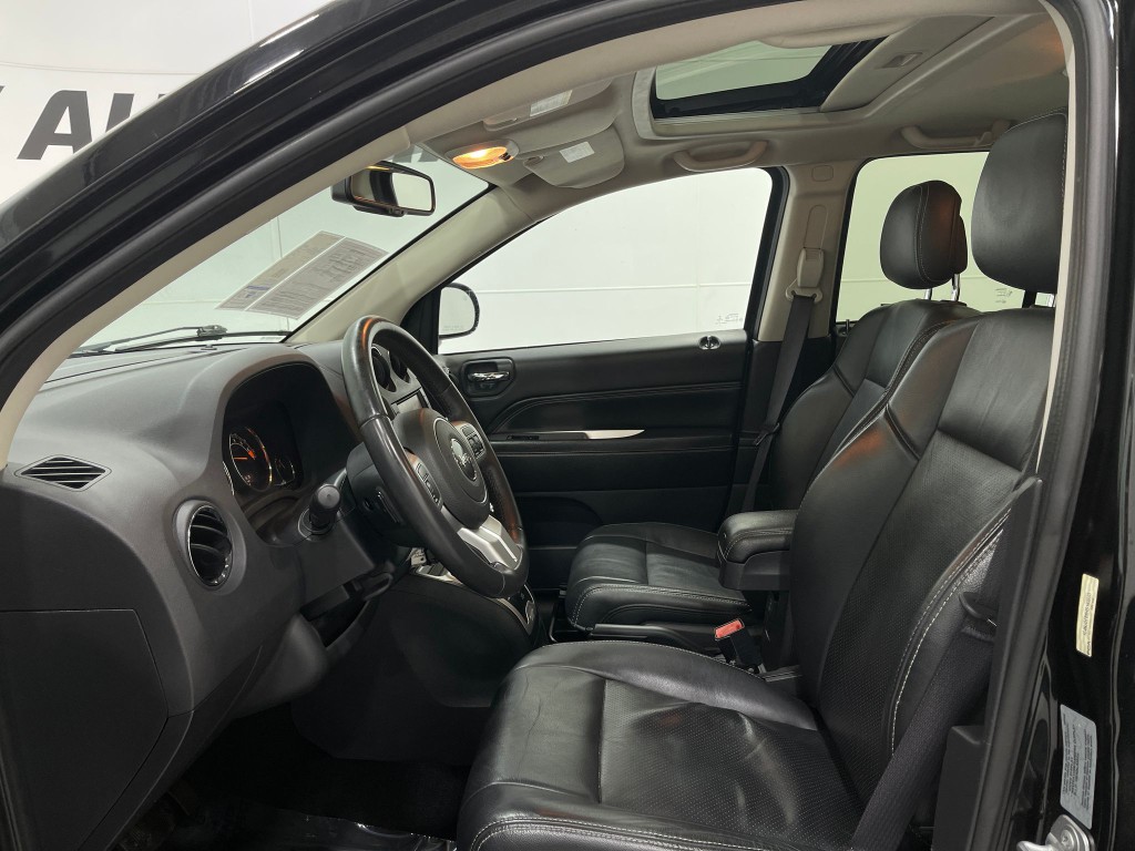 2017 Jeep Compass Image 13