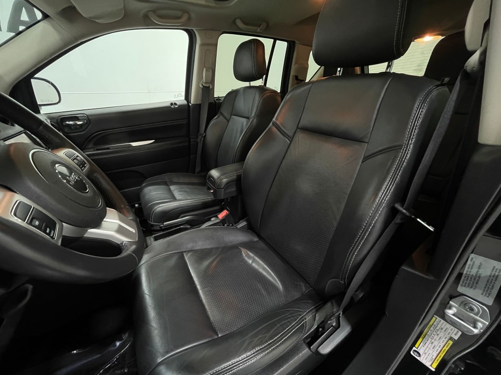 2017 Jeep Compass Image 14