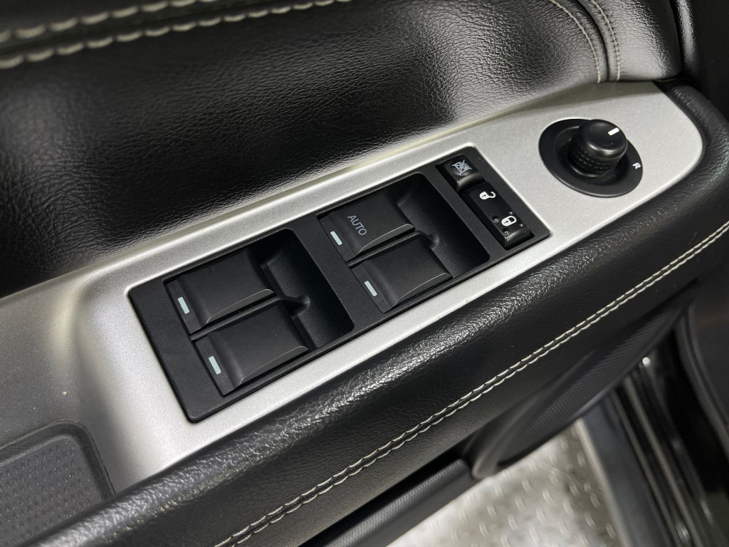 2017 Jeep Compass Image 16