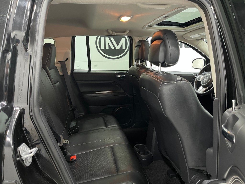 2017 Jeep Compass Image 29