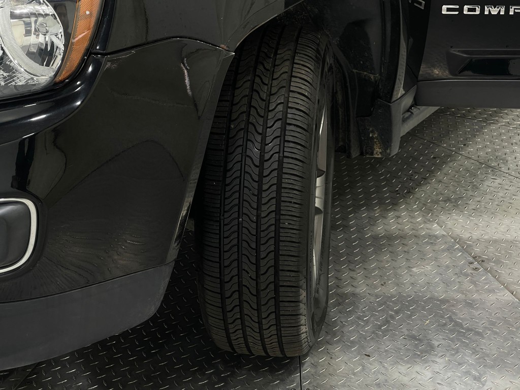 2017 Jeep Compass Image 34