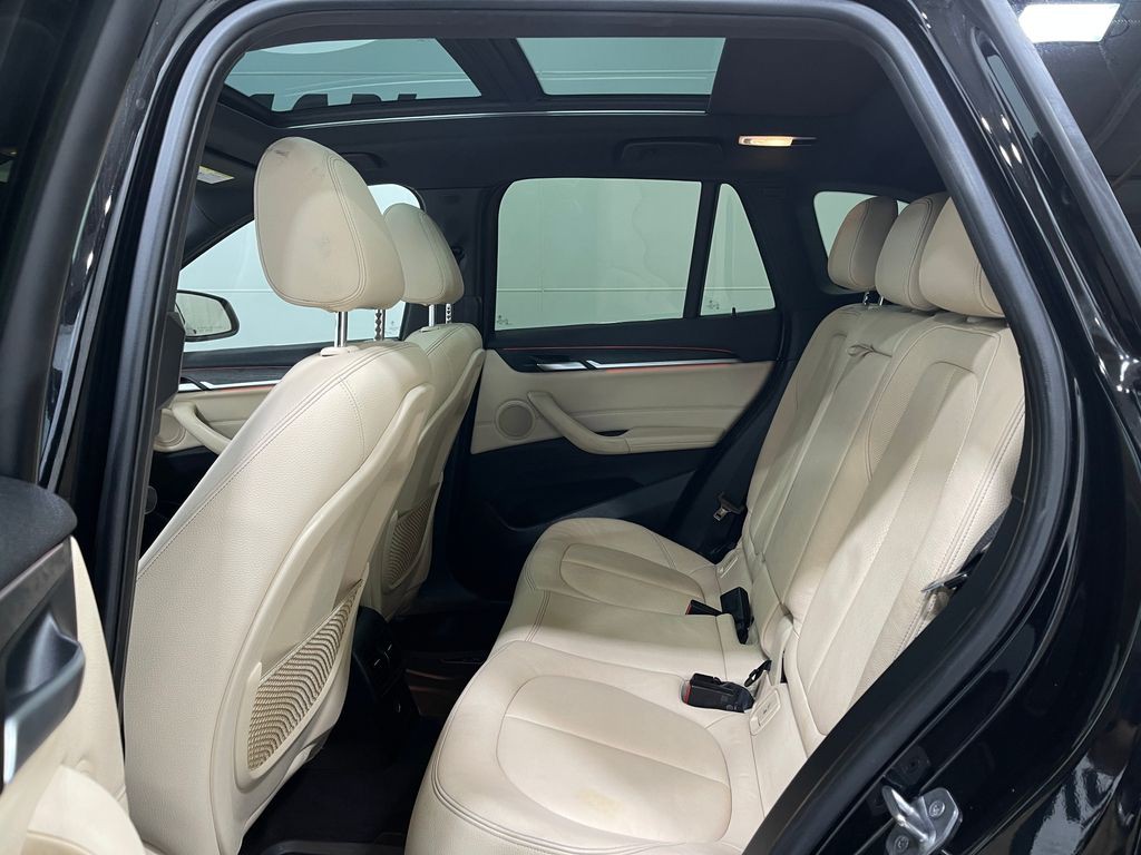 2017 BMW X1 Image 26