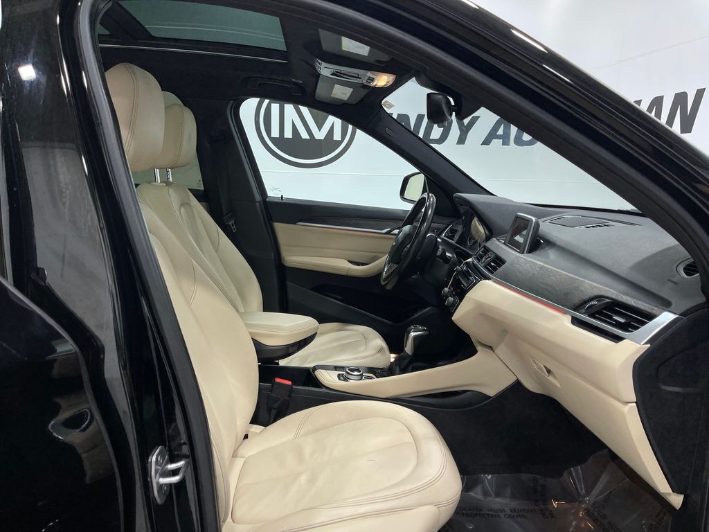 2017 BMW X1 Image 28