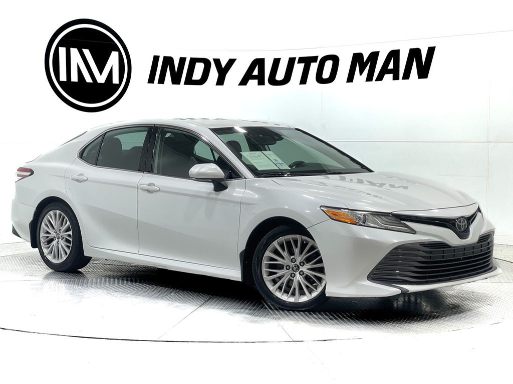 2019 Toyota Camry Image 2