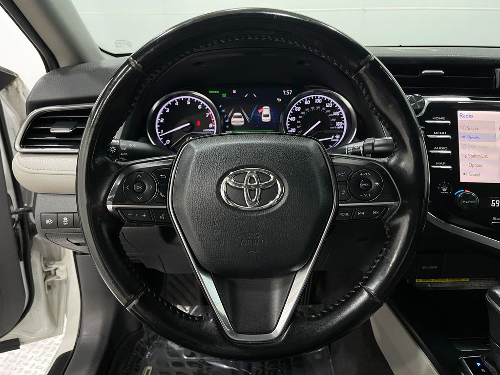 2019 Toyota Camry Image 19