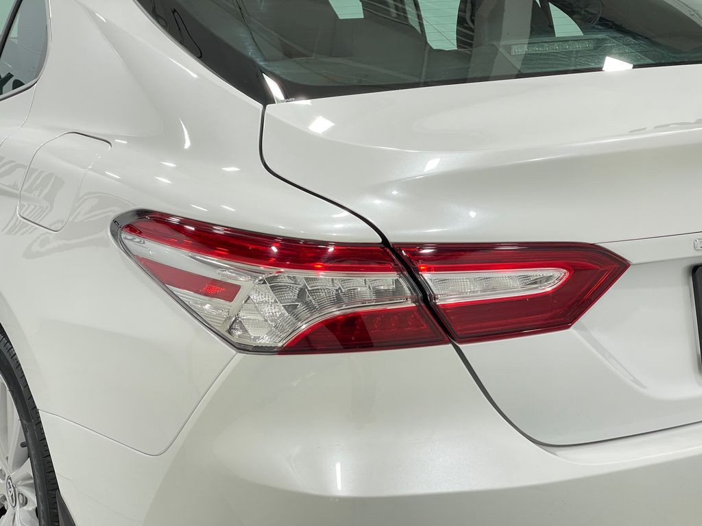 2019 Toyota Camry Image 30