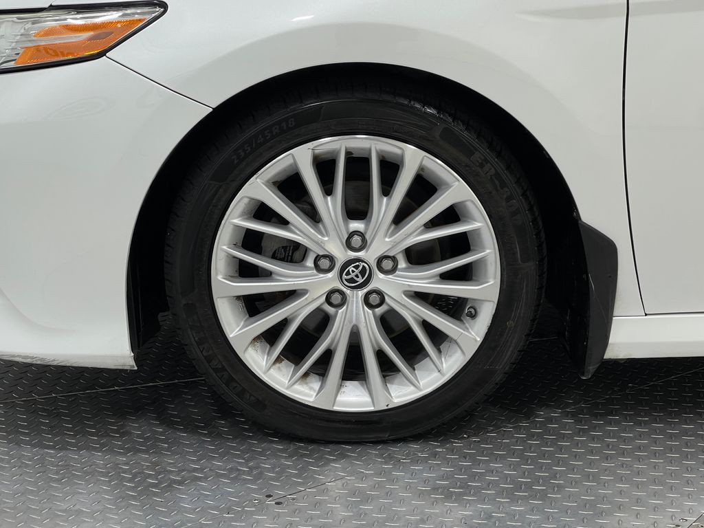 2019 Toyota Camry Image 31