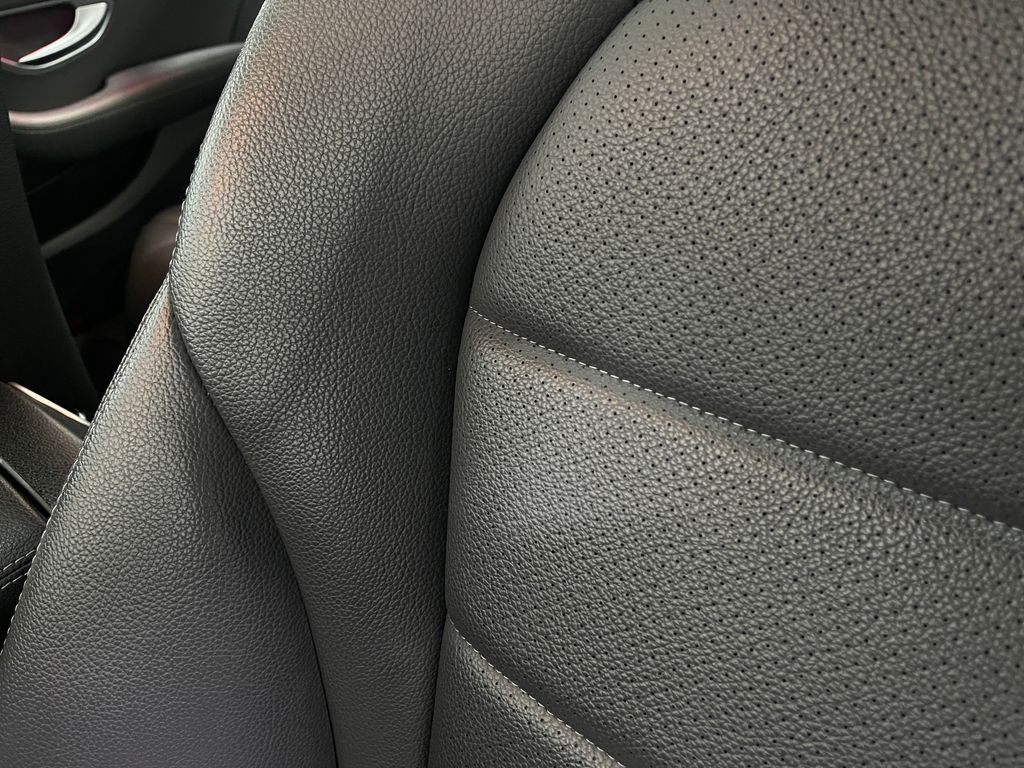 2019 Mercedes-Benz C-Class Image 18