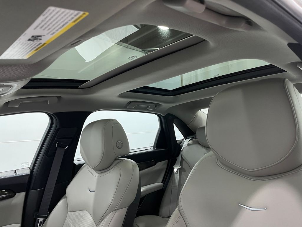 2017 Cadillac CT6 Image 12