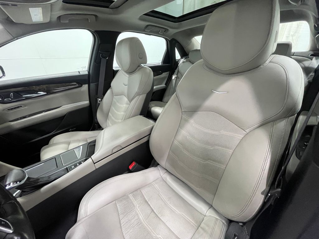 2017 Cadillac CT6 Image 15