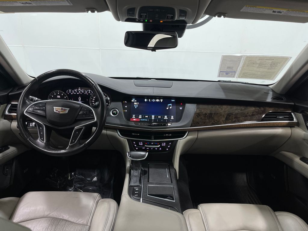 2017 Cadillac CT6 Image 20