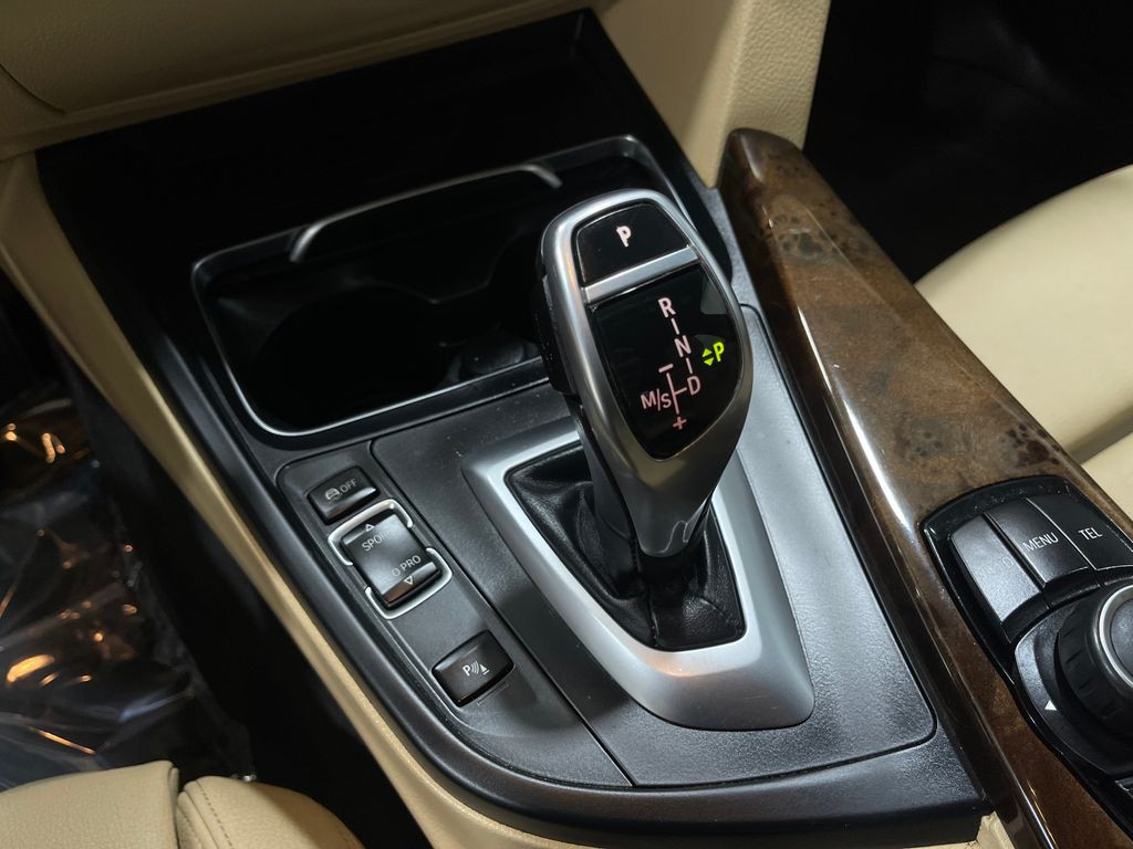 2017 BMW 4 Series Image 26