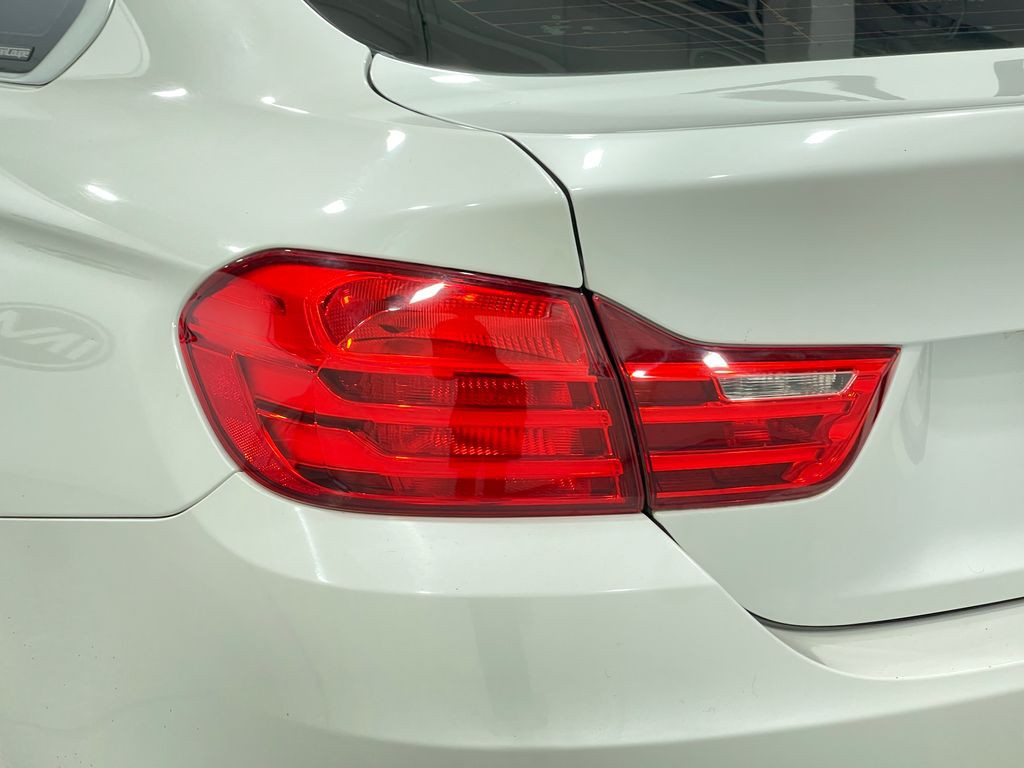 2017 BMW 4 Series Image 31