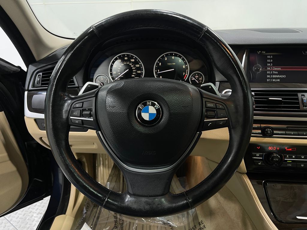 2014 BMW 5 Series Image 22
