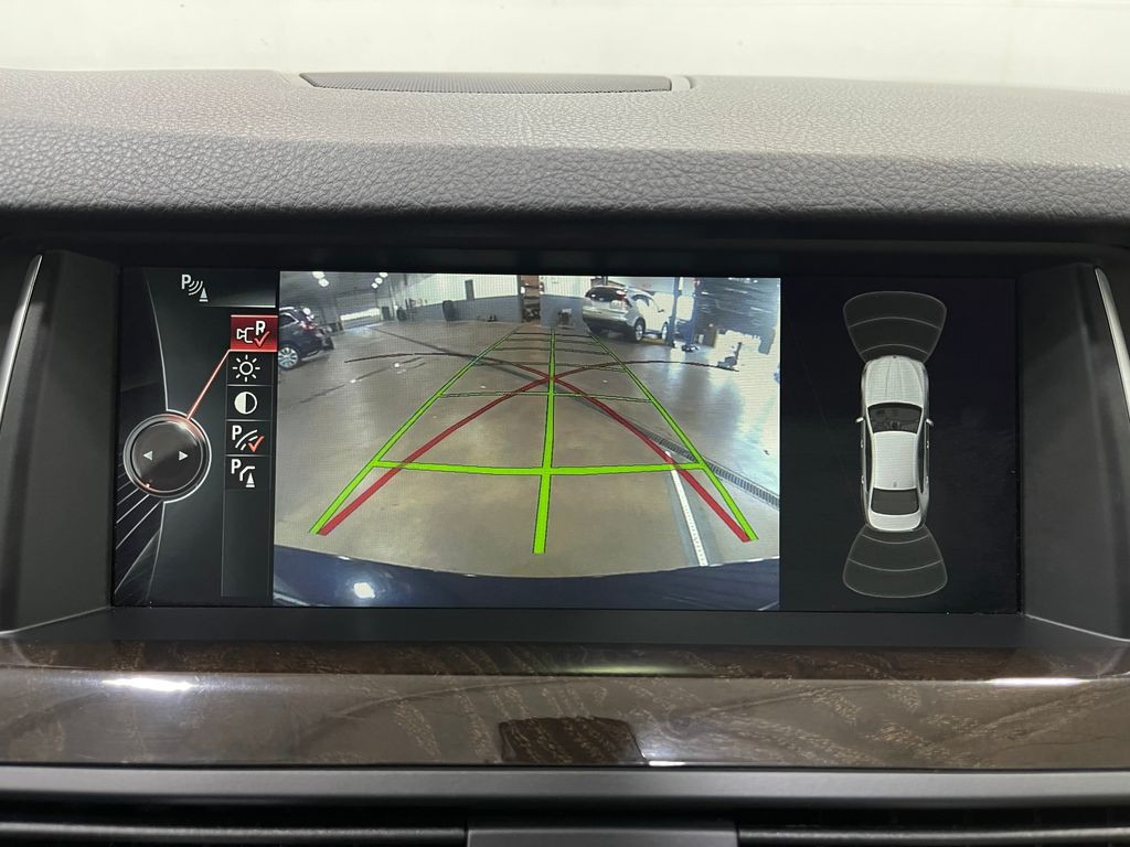 2014 BMW 5 Series Image 11