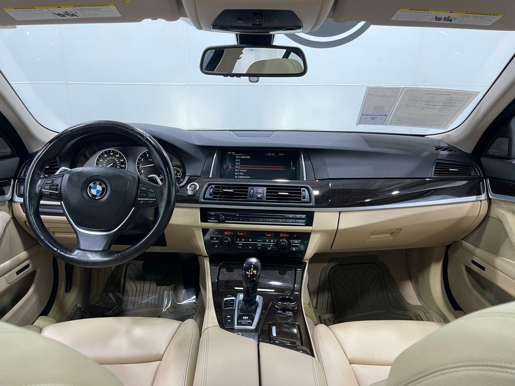 2014 BMW 5 Series Image 19