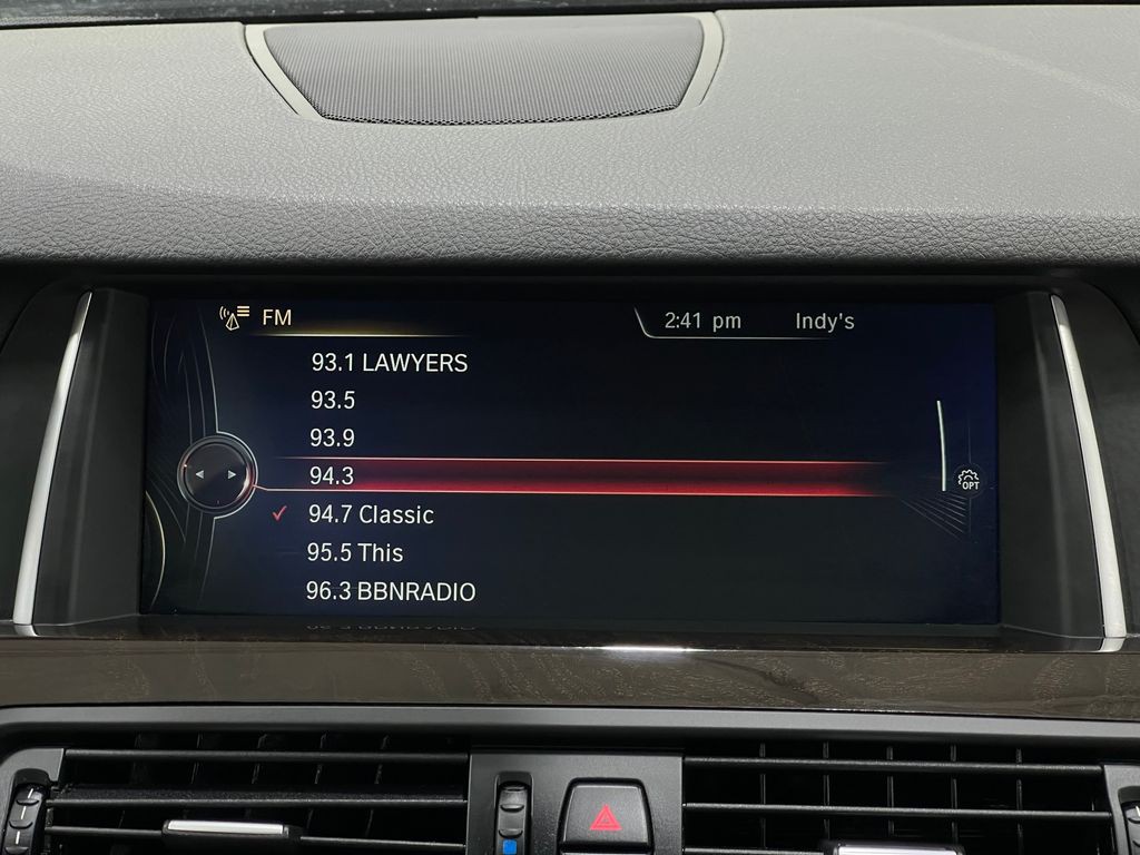 2014 BMW 5 Series Image 24