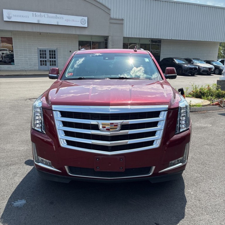 2016 Cadillac Escalade Image 2