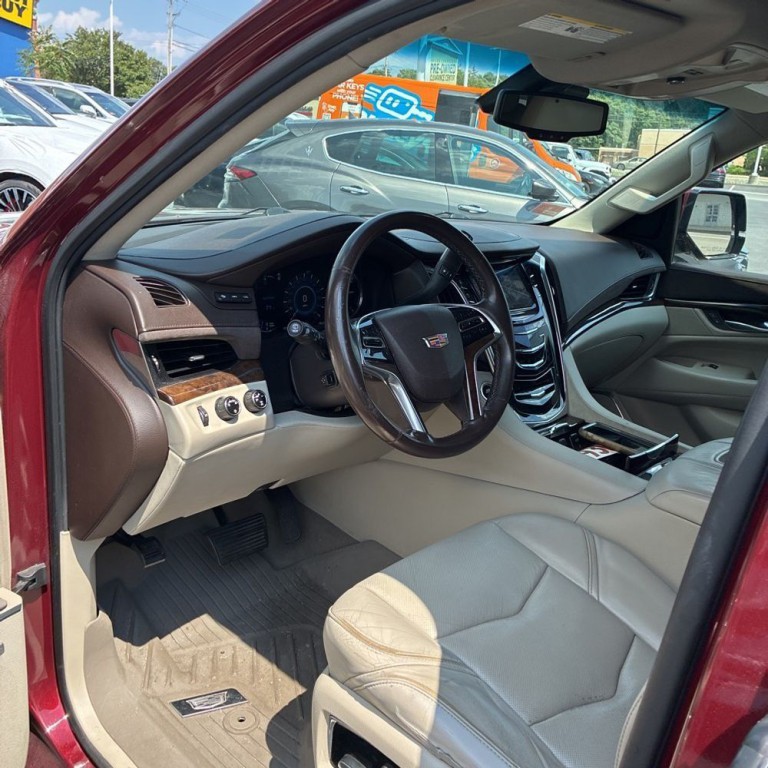2016 Cadillac Escalade Image 12