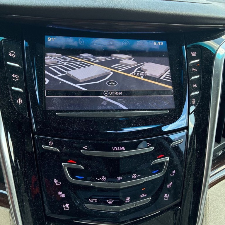 2016 Cadillac Escalade Image 15
