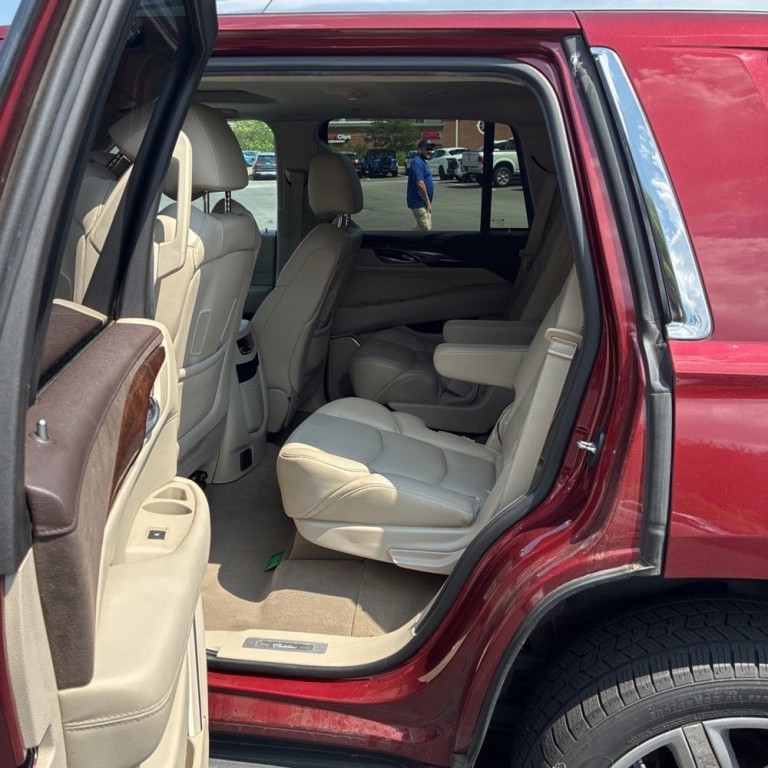 2016 Cadillac Escalade Image 20