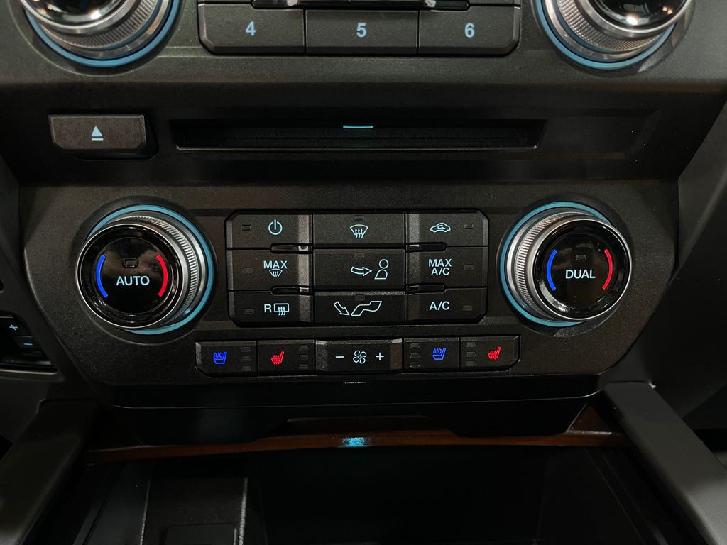 2017 Ford F-150 Image 26