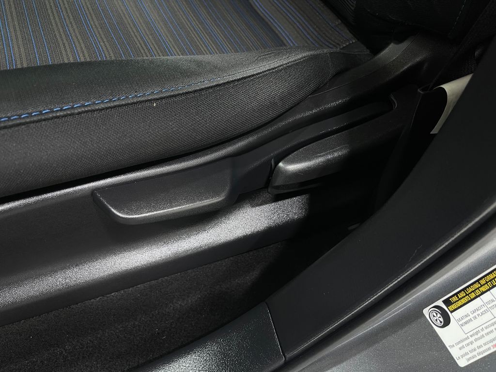 2022 Nissan Leaf Image 16