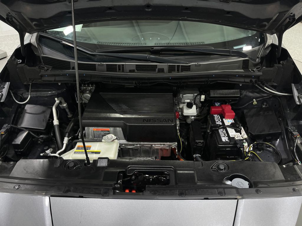 2022 Nissan Leaf Image 25