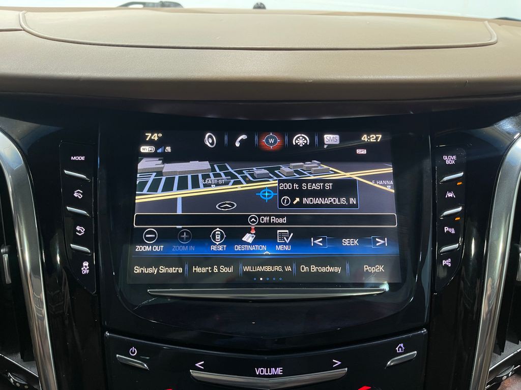 2017 Cadillac Escalade Image 10