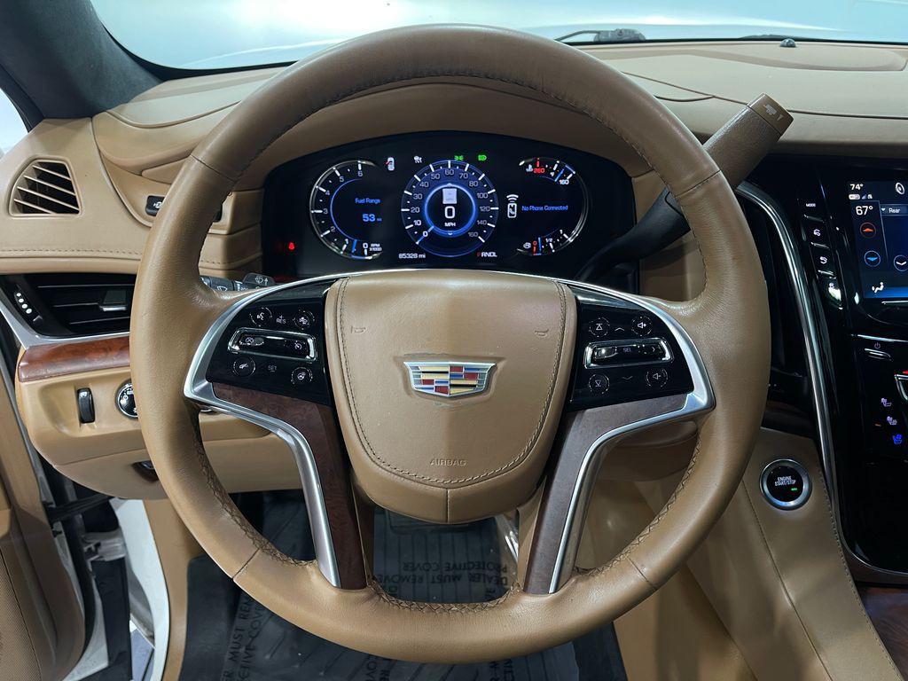 2017 Cadillac Escalade Image 22